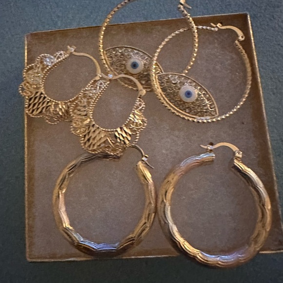 Elegant Gold Hoop Earrings Set (3pairs) - Picture 10 of 10